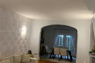 329 W 28th St, Miami Beach, FL 33140 - Photo 19