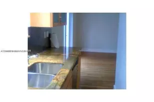 329 W 28th St, Miami Beach, FL 33140 - Photo 31