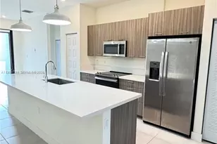 8005 NW 104th Ave, Doral, FL 33178 - Photo 5