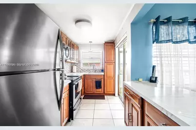 180 NE 12th Ave #14E, Hallandale Beach, FL 33009 - Photo 11
