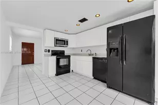 321 SW 1st Ct, Pompano Beach, FL 33060 - Photo 7