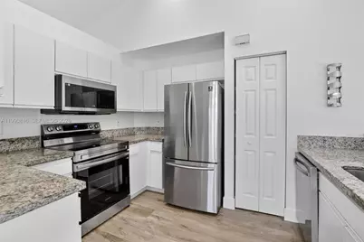 4219 Cherrywood Ct, Weston, FL 33331 - Photo 11