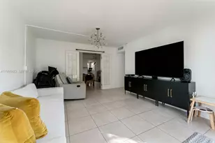 7670 SW 82nd St, Miami, FL 33143 - Photo 11