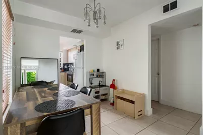 7670 SW 82nd St #H117, Miami, FL 33143 - Photo 5