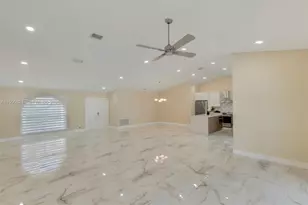 10425 NW 48th Manor, Coral Springs, FL 33076 - Photo 3