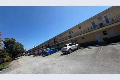 2800 NE 203rd St #17, Aventura, FL 33180 - Photo 13