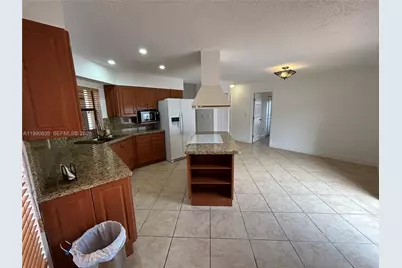 8910 SW 4th Ln, Miami, FL 33174 - Photo 33