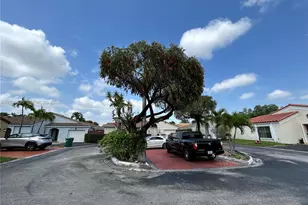 8910 SW 4th Ln, Miami, FL 33174 - Photo 7