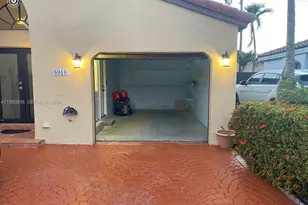 8910 SW 4th Ln, Miami, FL 33174 - Photo 9