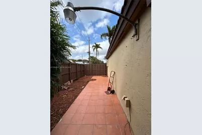 8910 SW 4th Ln, Miami, FL 33174 - Photo 45