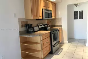 7601 Byron Ave, Miami Beach, FL 33141 - Photo 9