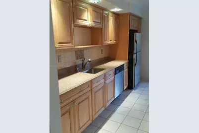 7601 Byron Ave #3A, Miami Beach, FL 33141 - Photo 5