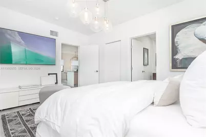 14000 NE 16th Ct, North Miami, FL 33181 - Photo 13