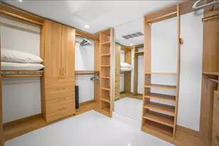 5600 Collins Ave, Miami Beach, FL 33140 - Photo 17