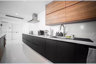 5600 Collins Ave #14K, Miami Beach, FL 33140 - Photo 11
