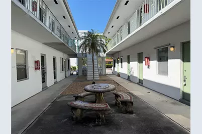 1824 Monroe St #11, Hollywood, FL 33020 - Photo 9