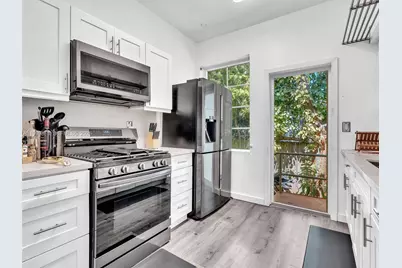 910 Lenox Ave #2, Miami Beach, FL 33139 - Photo 11