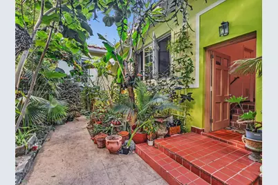 910 Lenox Ave #2, Miami Beach, FL 33139 - Photo 29