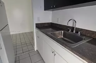 7155 Rue Notre Dame, Miami Beach, FL 33141 - Photo 7