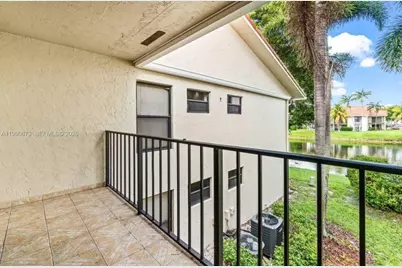 1495 Lake Crystal Dr #H, West Palm Beach, FL 33411 - Photo 17