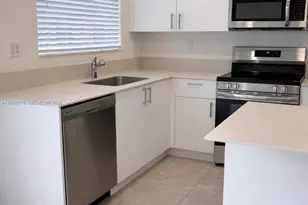 2803 SE 26th Ave, Homestead, FL 33035 - Photo 5