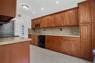 6339 SW 32nd St, Miami, FL 33155 - Photo 13