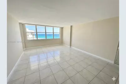 6039 Collins Ave #PH10, Miami Beach, FL 33140 - Photo 5