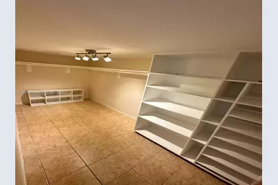 6039 Collins Ave #PH10, Miami Beach, FL 33140 - Photo 13