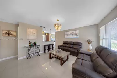 1460 NE 30th Ct, Pompano Beach, FL 33064 - Photo 5