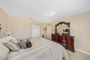1460 NE 30th Ct, Pompano Beach, FL 33064 - Photo 15