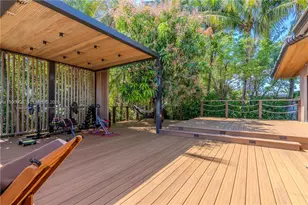 11450 N Bayshore Dr, North Miami, FL 33181 - Photo 43