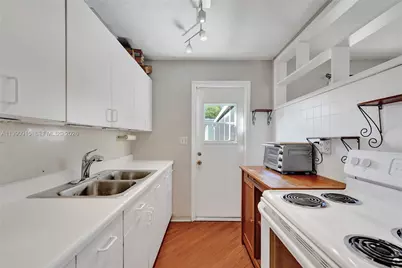 2542 Coolidge St, Hollywood, FL 33020 - Photo 7