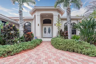 392 Coconut Cir, Weston, FL 33326 - Photo 3