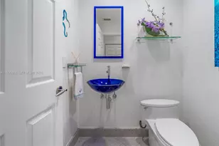 392 Coconut Cir, Weston, FL 33326 - Photo 23