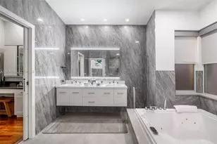 392 Coconut Cir, Weston, FL 33326 - Photo 9