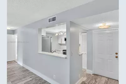 9777 Westview Dr #1114, Coral Springs, FL 33076 - Photo 7