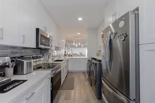 2400 Malayan Dr, Delray Beach, FL 33445 - Photo 9