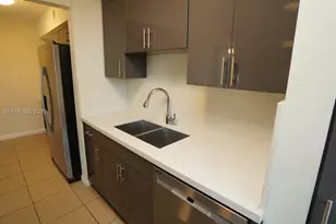 10701 Cleary Blvd, Plantation, FL 33324 - Photo 9