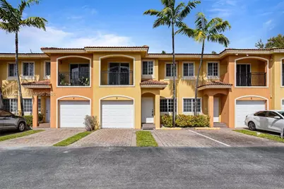 330 SW 2nd Ave #3, Hallandale Beach, FL 33009 - Photo 1