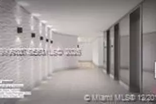 2555 Collins Ave, Miami Beach, FL 33140 - Photo 17