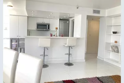 2555 Collins Ave #1114, Miami Beach, FL 33140 - Photo 5