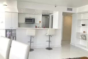 2555 Collins Ave, Miami Beach, FL 33140 - Photo 5