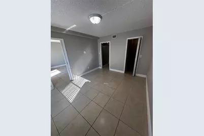 6565 W 26th Dr #103-34, Hialeah, FL 33016 - Photo 9