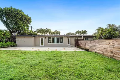 217 E Acre Dr, Plantation, FL 33317 - Photo 5