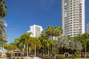 21050 Point Pl, Aventura, FL 33180 - Photo 39