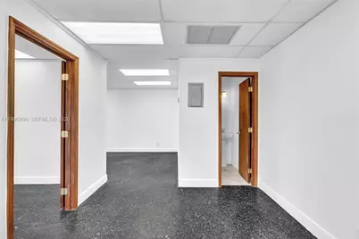 201 N University Dr #17B, Plantation, FL 33324 - Photo 3