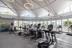 2500 Parkview Dr, Hallandale Beach, FL 33009 - Photo 23