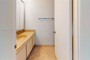 2500 Parkview Dr, Hallandale Beach, FL 33009 - Photo 11