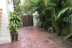 10337 NW 9th Street Circle, Miami, FL 33172 - Photo 29