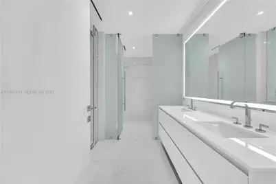 300 Biscayne Boulevard Way #1902E, Miami, FL 33131 - Photo 9